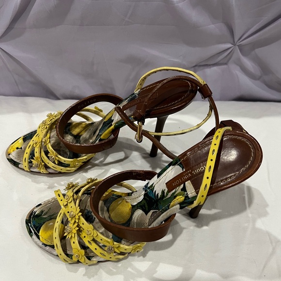 Louis Vuitton Heels - Picture 2 of 4